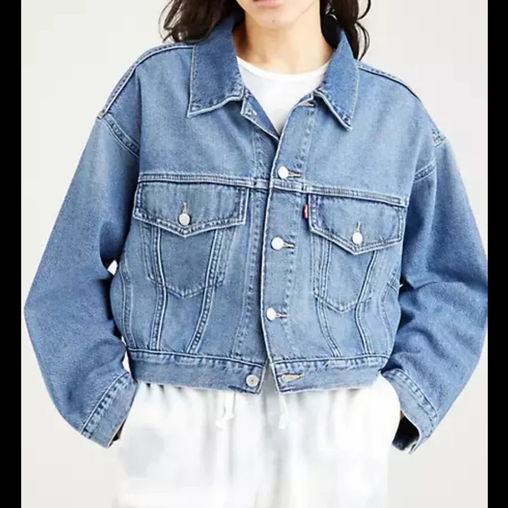 Levi's Denim Loose Cropped Trucker Jacket